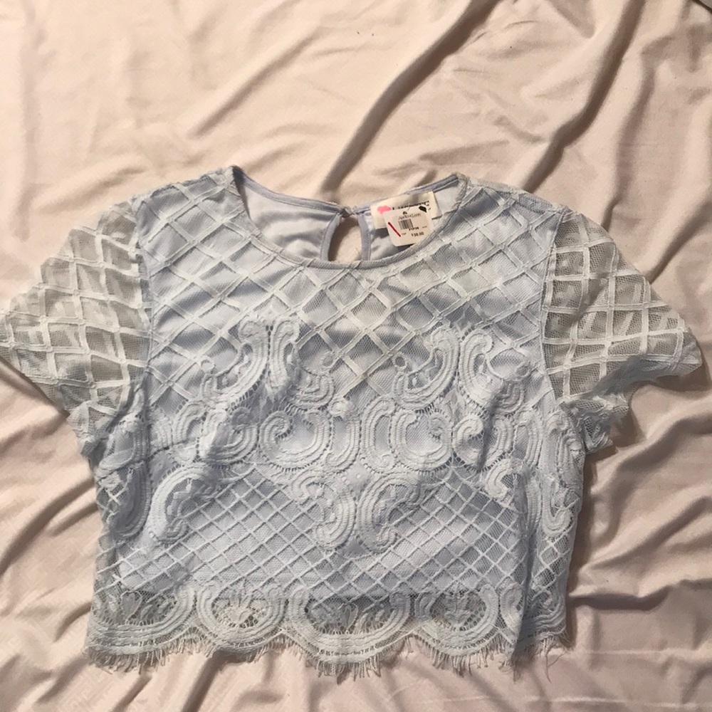 Crop top